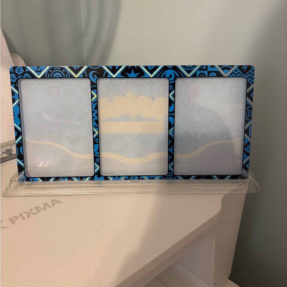 Pokemon Display Stand Blue for 3 cards
